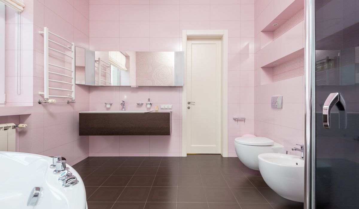 Choosing eco-friendly paints and natural finishes